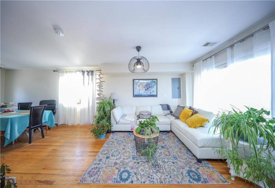 165 Cedar Grove Avenue, Staten Island, New York 10306, 3 Bedrooms Bedrooms, ,2 BathroomsBathrooms,Residential,For Sale,Cedar Grove,489699