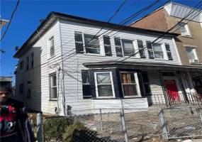 147 Hawthorne Avenue, Yonkers, New York 10701, 4 Bedrooms Bedrooms, ,2 BathroomsBathrooms,Residential,For Sale,Hawthorne,489717