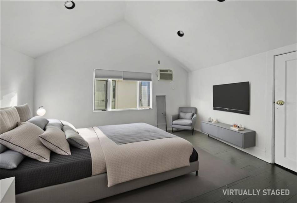 1006 East 22nd Street, Brooklyn, New York 11210, 4 Bedrooms Bedrooms, ,3.5 BathroomsBathrooms,Residential,For Sale,East 22nd,489718