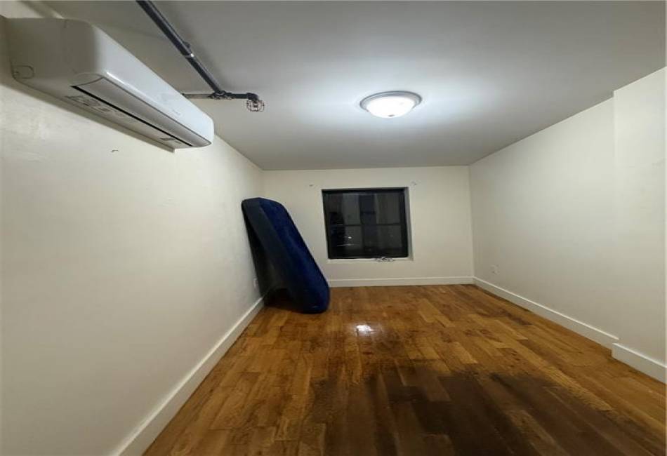 121 Lewis Avenue, Brooklyn, New York 11221, 11 Bedrooms Bedrooms, ,9 BathroomsBathrooms,Residential,For Sale,Lewis,489726