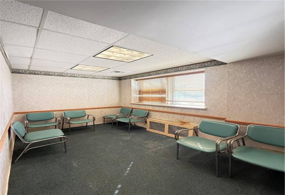 3901 Nostrand Avenue, Brooklyn, New York 11235, 3 Bedrooms Bedrooms, ,2 BathroomsBathrooms,Residential,For Sale,Nostrand,489650