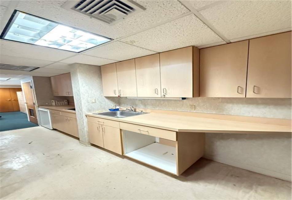 3901 Nostrand Avenue, Brooklyn, New York 11235, 3 Bedrooms Bedrooms, ,2 BathroomsBathrooms,Residential,For Sale,Nostrand,489650