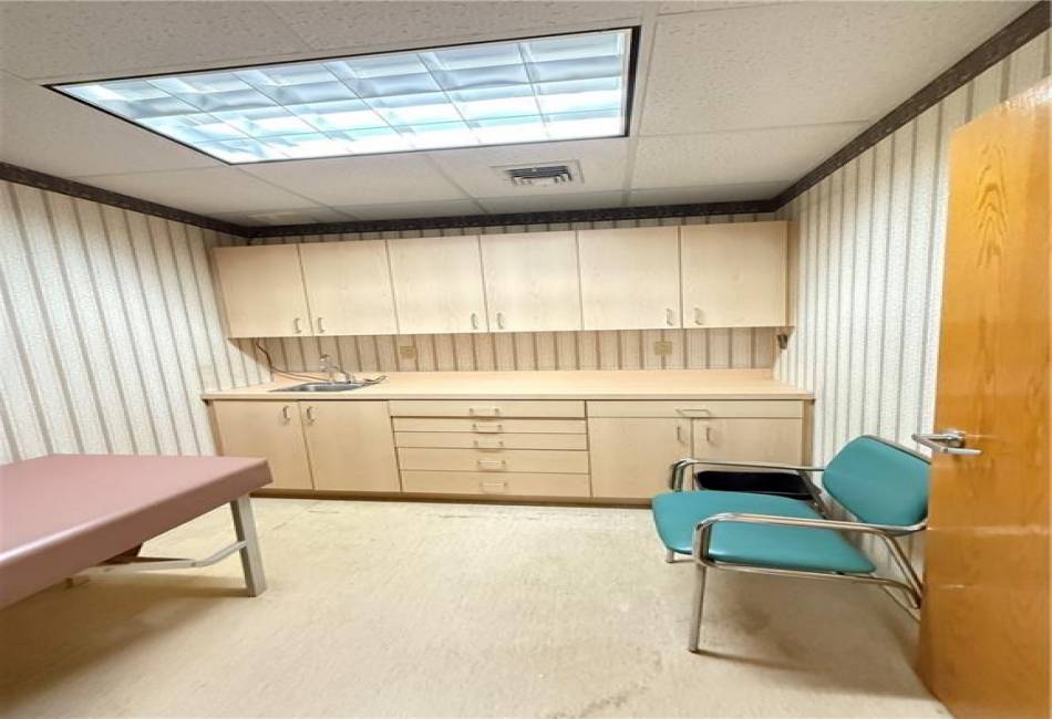 3901 Nostrand Avenue, Brooklyn, New York 11235, 3 Bedrooms Bedrooms, ,2 BathroomsBathrooms,Residential,For Sale,Nostrand,489650