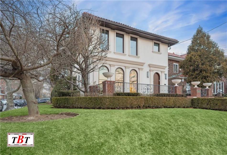 2601 Avenue P, Brooklyn, New York 11229, 5 Bedrooms Bedrooms, ,6 BathroomsBathrooms,Residential,For Sale,Avenue P,489657