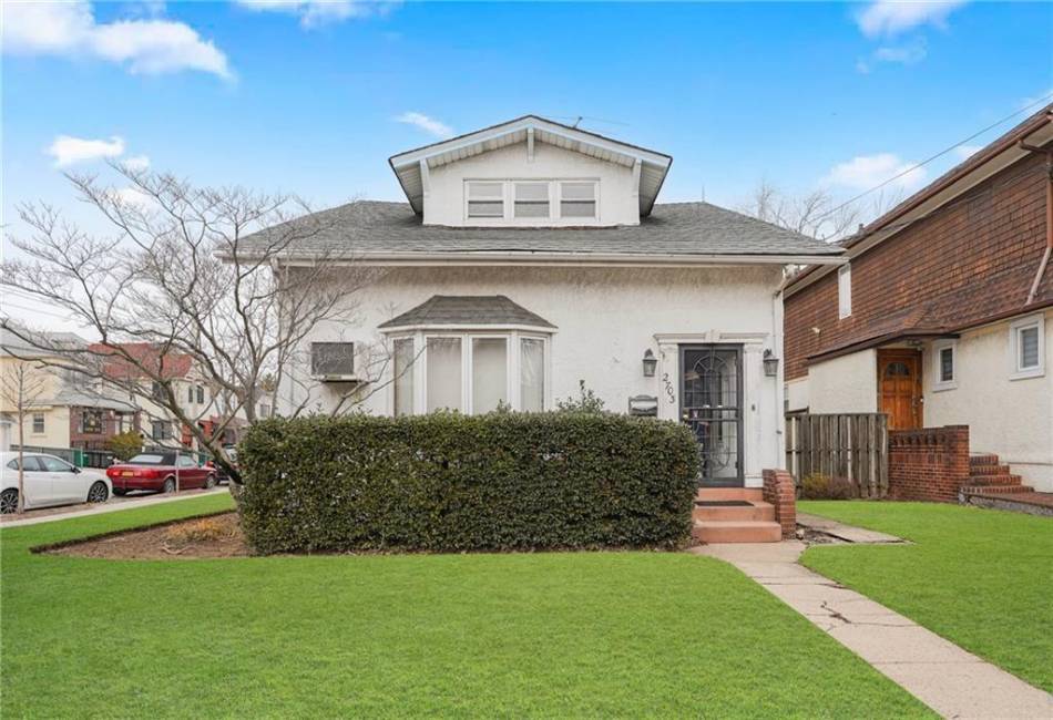 2703 Avenue S, Brooklyn, New York 11229, 2 Bedrooms Bedrooms, ,2.5 BathroomsBathrooms,Residential,For Sale,Avenue S,489679