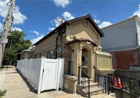 2525 Harway Avenue, Brooklyn, New York 11214, 2 Bedrooms Bedrooms, ,1 BathroomBathrooms,Residential,For Sale,Harway,489736