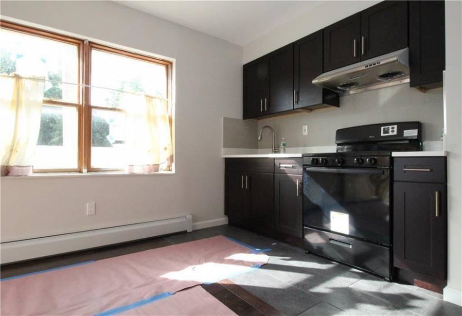 2525 Harway Avenue, Brooklyn, New York 11214, 2 Bedrooms Bedrooms, ,1 BathroomBathrooms,Residential,For Sale,Harway,489736