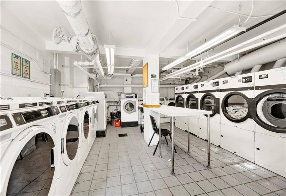 170 72nd Street, Brooklyn, New York 11209, 2 Bedrooms Bedrooms, ,1 BathroomBathrooms,Residential,For Sale,72nd,489702