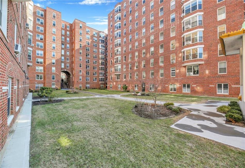 170 72nd Street, Brooklyn, New York 11209, 2 Bedrooms Bedrooms, ,1 BathroomBathrooms,Residential,For Sale,72nd,489702