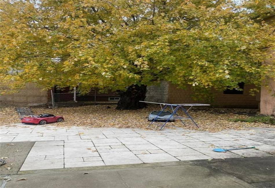 2417 Quentin Road, Brooklyn, New York 11229, 5 Bedrooms Bedrooms, ,4 BathroomsBathrooms,Residential,For Sale,Quentin,489733