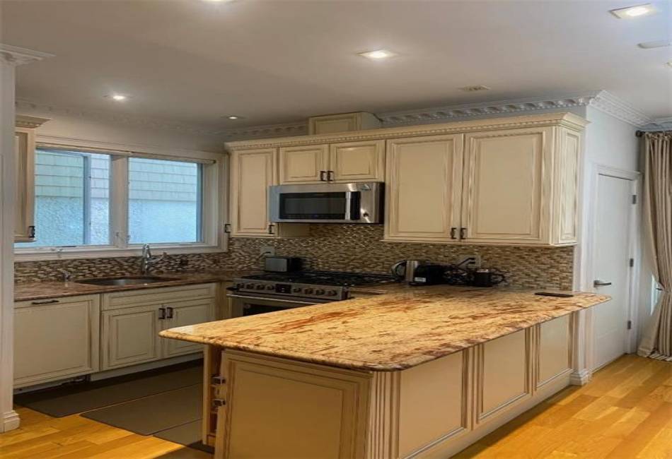 2417 Quentin Road, Brooklyn, New York 11229, 5 Bedrooms Bedrooms, ,4 BathroomsBathrooms,Residential,For Sale,Quentin,489733