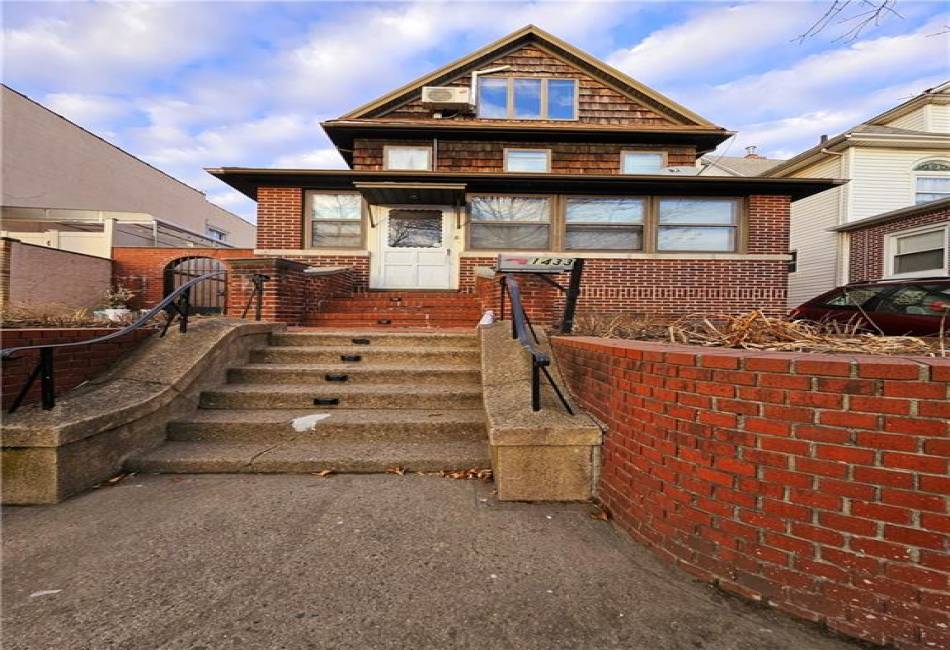 1433 BayRidge Parkway, Brooklyn, New York 11228, 6 Bedrooms Bedrooms, ,3 BathroomsBathrooms,Residential,For Sale,BayRidge,489747