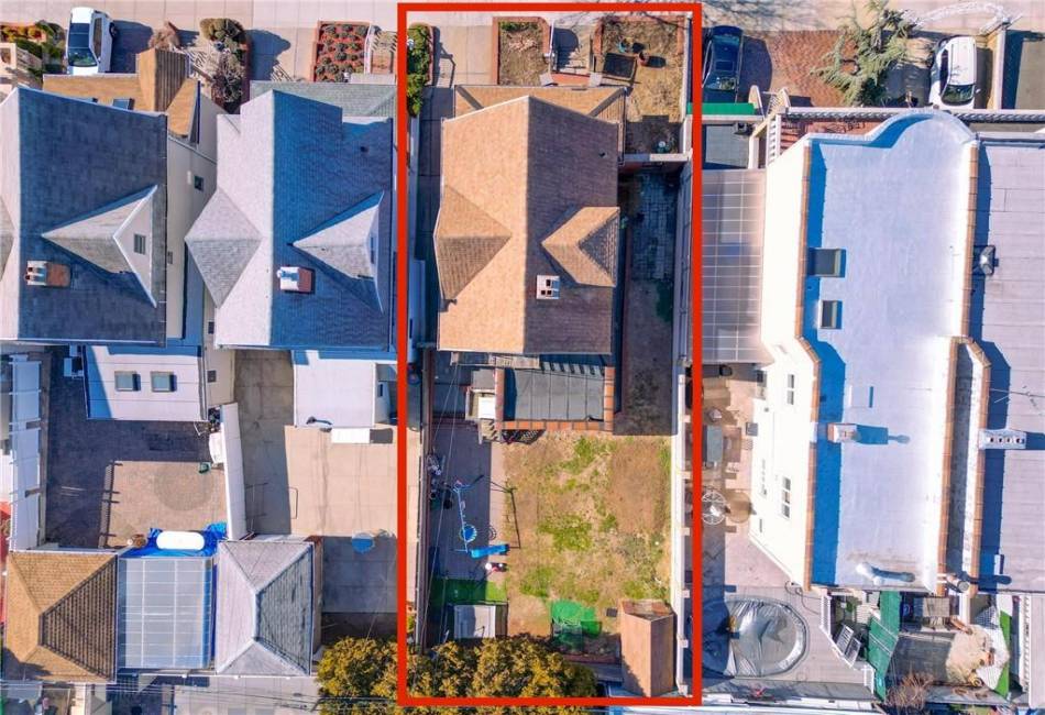 1433 BayRidge Parkway, Brooklyn, New York 11228, 6 Bedrooms Bedrooms, ,3 BathroomsBathrooms,Residential,For Sale,BayRidge,489747