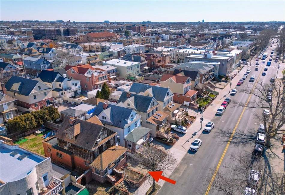 1433 BayRidge Parkway, Brooklyn, New York 11228, 6 Bedrooms Bedrooms, ,3 BathroomsBathrooms,Residential,For Sale,BayRidge,489747