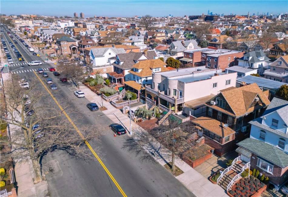 1433 BayRidge Parkway, Brooklyn, New York 11228, 6 Bedrooms Bedrooms, ,3 BathroomsBathrooms,Residential,For Sale,BayRidge,489747