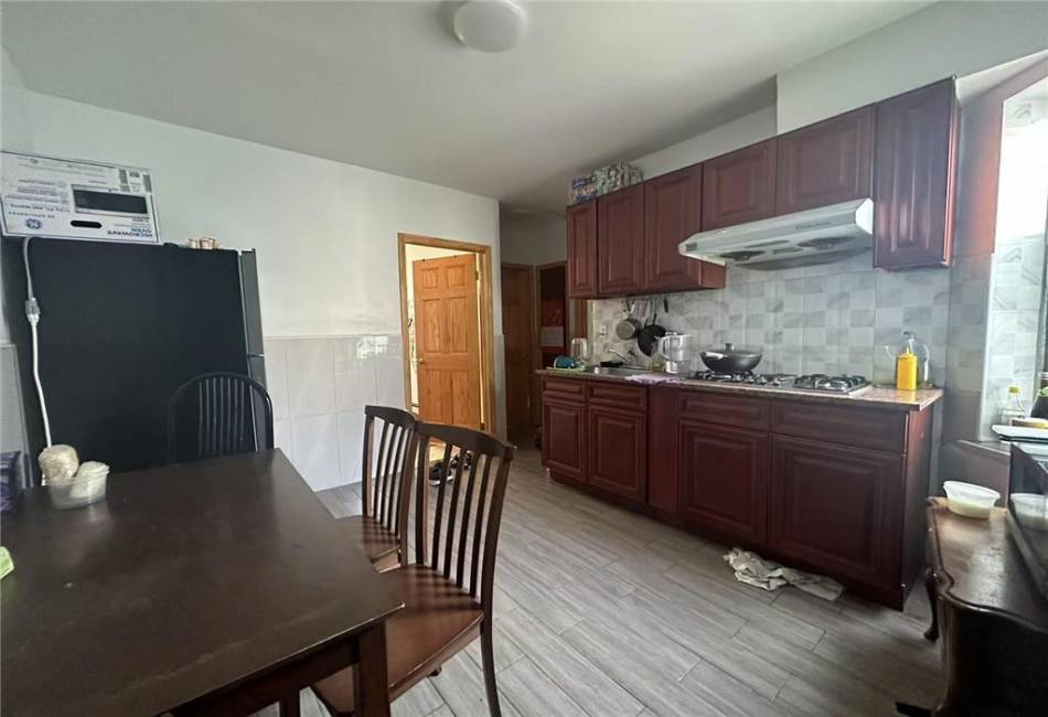658 46th Street, Brooklyn, New York 11220, 12 Bedrooms Bedrooms, ,6 BathroomsBathrooms,Residential,For Sale,46th,489748