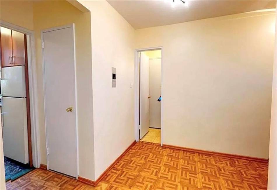 2939 Avenue Y, Brooklyn, New York 11235, ,1 BathroomBathrooms,Residential,For Sale,Avenue Y,489750