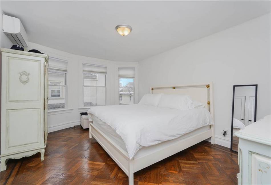 1756 23rd Street, Brooklyn, New York 11229, 5 Bedrooms Bedrooms, ,3 BathroomsBathrooms,Residential,For Sale,23rd,489554