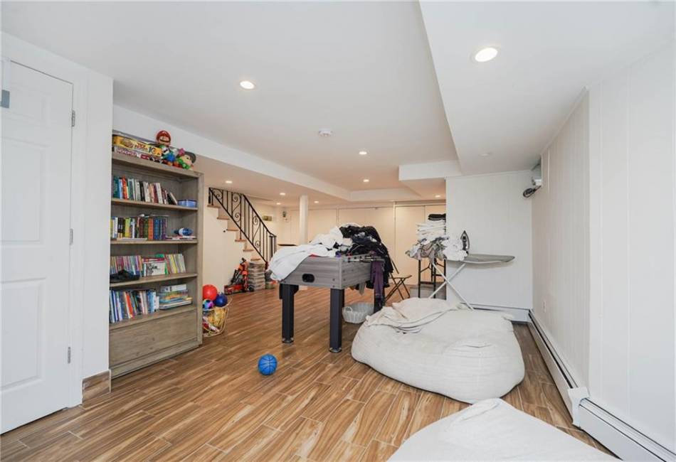 1756 23rd Street, Brooklyn, New York 11229, 5 Bedrooms Bedrooms, ,3 BathroomsBathrooms,Residential,For Sale,23rd,489554
