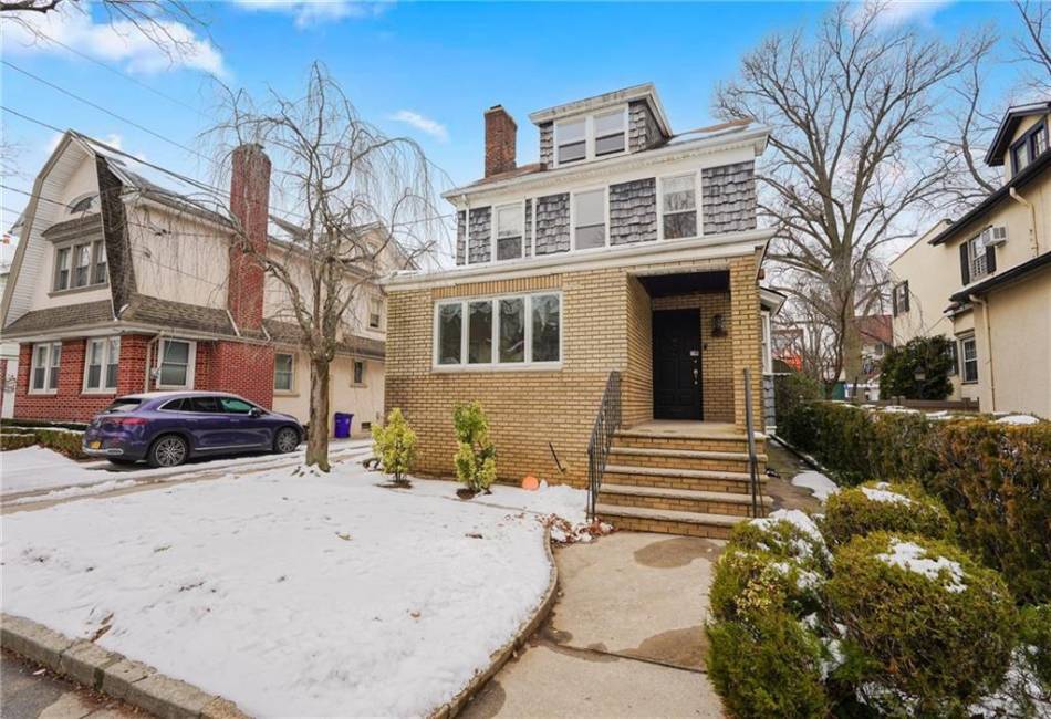 1756 23rd Street, Brooklyn, New York 11229, 5 Bedrooms Bedrooms, ,3 BathroomsBathrooms,Residential,For Sale,23rd,489554