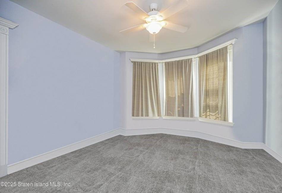 31 Seeley Street, Brooklyn, New York 11218, 7 Bedrooms Bedrooms, ,3 BathroomsBathrooms,Residential,For Sale,Seeley,489737