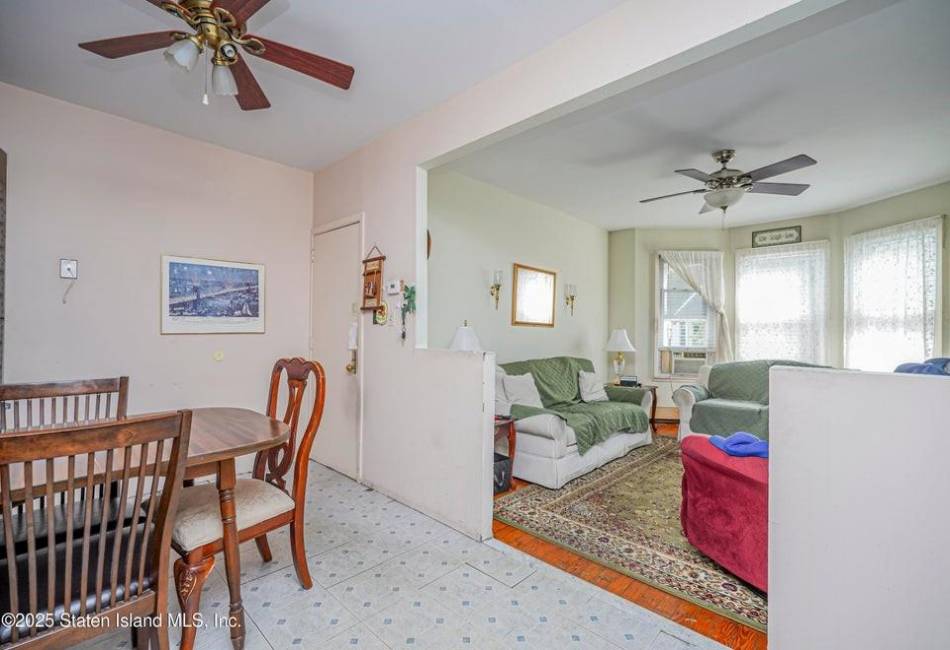 31 Seeley Street, Brooklyn, New York 11218, 7 Bedrooms Bedrooms, ,3 BathroomsBathrooms,Residential,For Sale,Seeley,489737