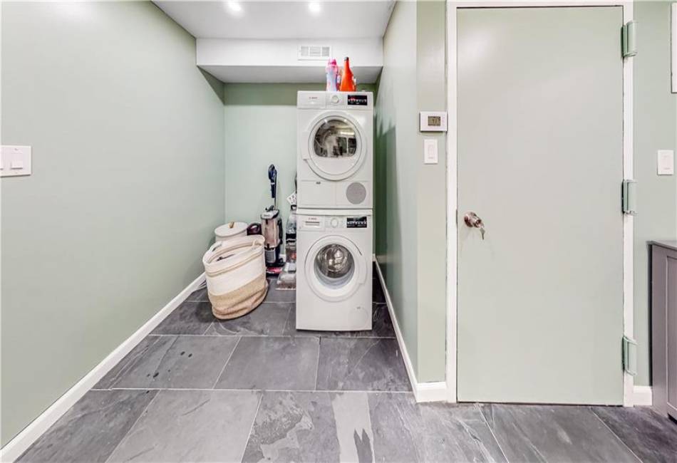 1615 Bergen Street, Brooklyn, New York 11213, 3 Bedrooms Bedrooms, ,2 BathroomsBathrooms,Residential,For Sale,Bergen,489763