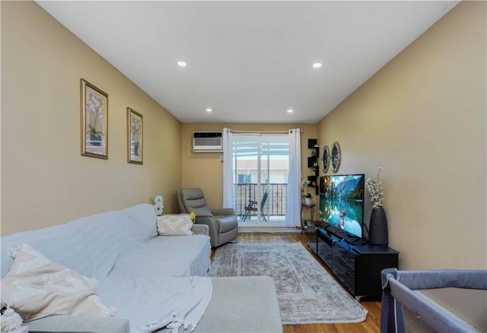 9729 4th Avenue, Brooklyn, New York 11209, 1 Bedroom Bedrooms, ,1 BathroomBathrooms,Residential,For Sale,4th,489700