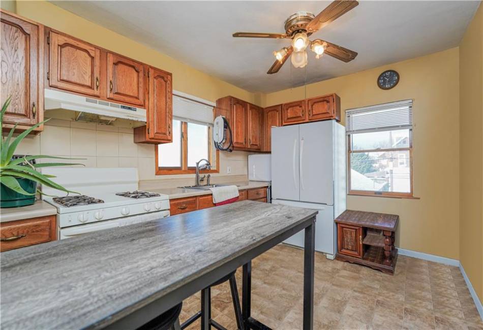 198 Bay 11th Street, Brooklyn, New York 11228, ,Residential,For Sale,Bay 11th,489779