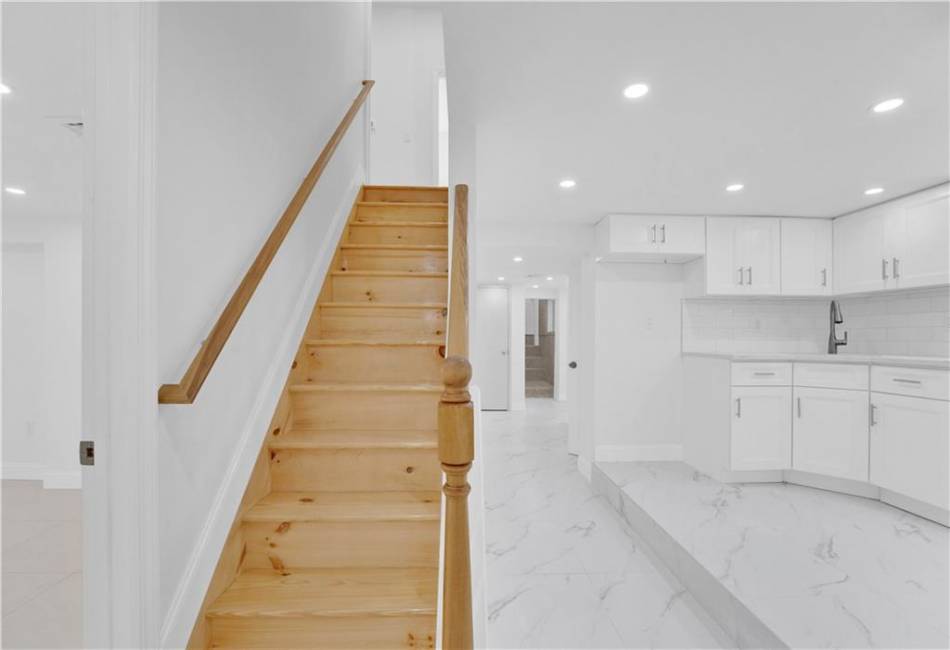 196 Brighton 10th Street, Brooklyn, New York 11235, 4 Bedrooms Bedrooms, ,3 BathroomsBathrooms,Residential,For Sale,Brighton 10th,489795