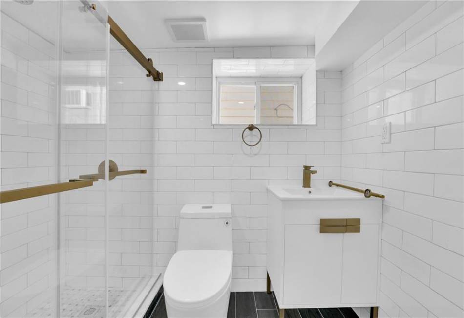 196 Brighton 10th Street, Brooklyn, New York 11235, 4 Bedrooms Bedrooms, ,3 BathroomsBathrooms,Residential,For Sale,Brighton 10th,489795