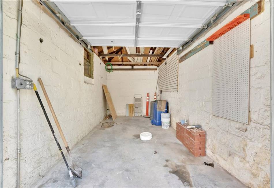 196 Brighton 10th Street, Brooklyn, New York 11235, 4 Bedrooms Bedrooms, ,3 BathroomsBathrooms,Residential,For Sale,Brighton 10th,489795