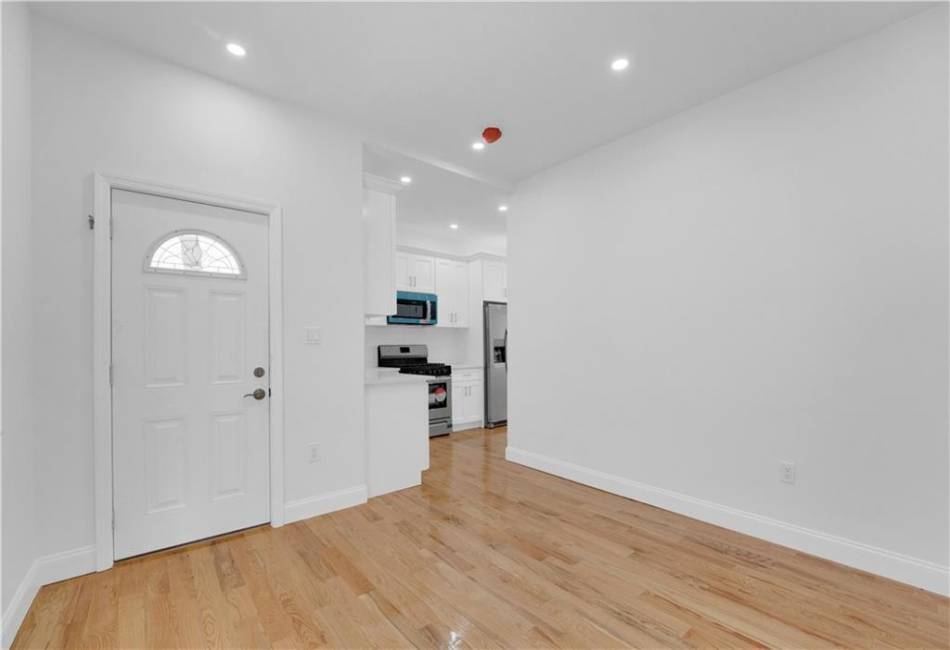 196 Brighton 10th Street, Brooklyn, New York 11235, 4 Bedrooms Bedrooms, ,3 BathroomsBathrooms,Residential,For Sale,Brighton 10th,489795