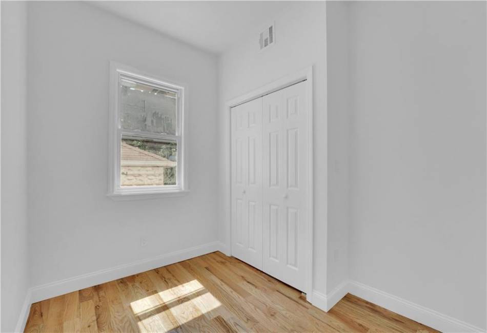 196 Brighton 10th Street, Brooklyn, New York 11235, 4 Bedrooms Bedrooms, ,3 BathroomsBathrooms,Residential,For Sale,Brighton 10th,489795
