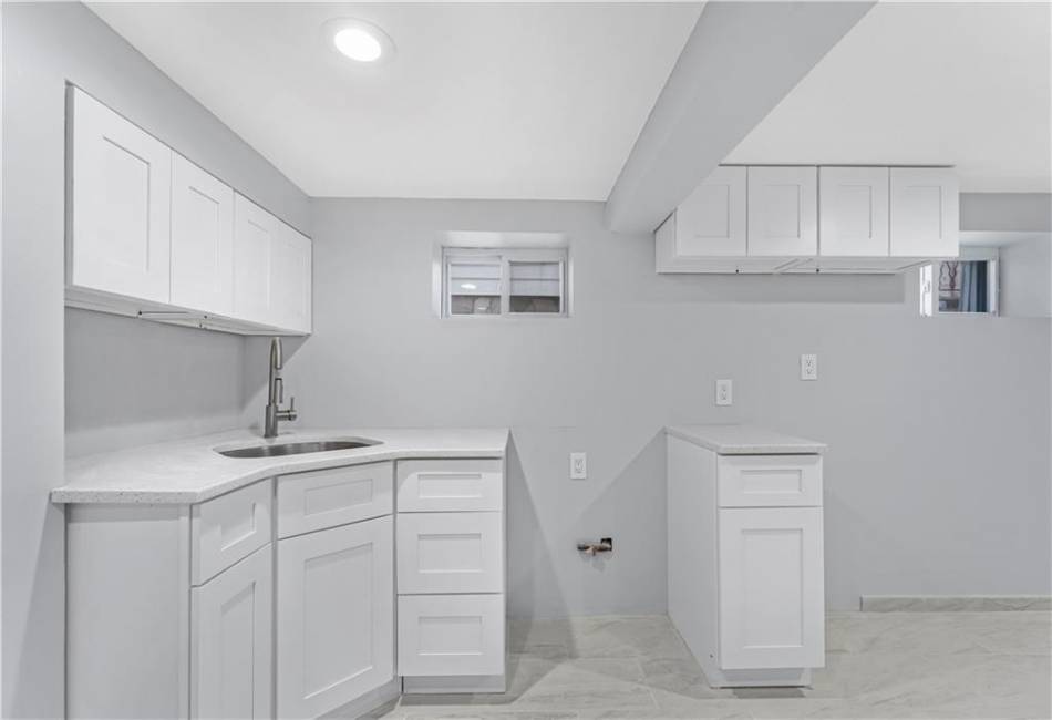 200 Brighton 10th Street, Brooklyn, New York 11235, 4 Bedrooms Bedrooms, ,3 BathroomsBathrooms,Residential,For Sale,Brighton 10th,489797