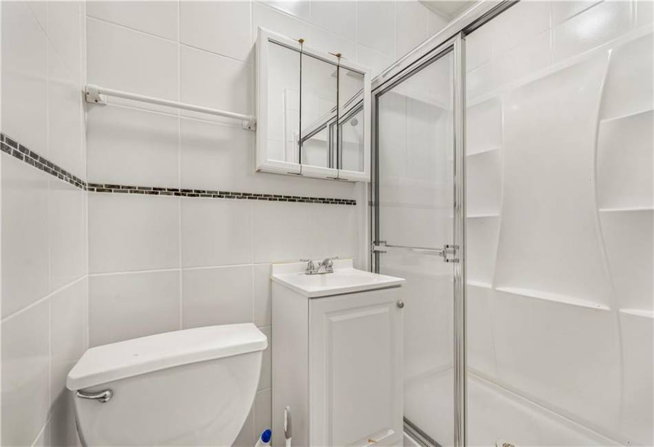 200 Brighton 10th Street, Brooklyn, New York 11235, 4 Bedrooms Bedrooms, ,3 BathroomsBathrooms,Residential,For Sale,Brighton 10th,489797