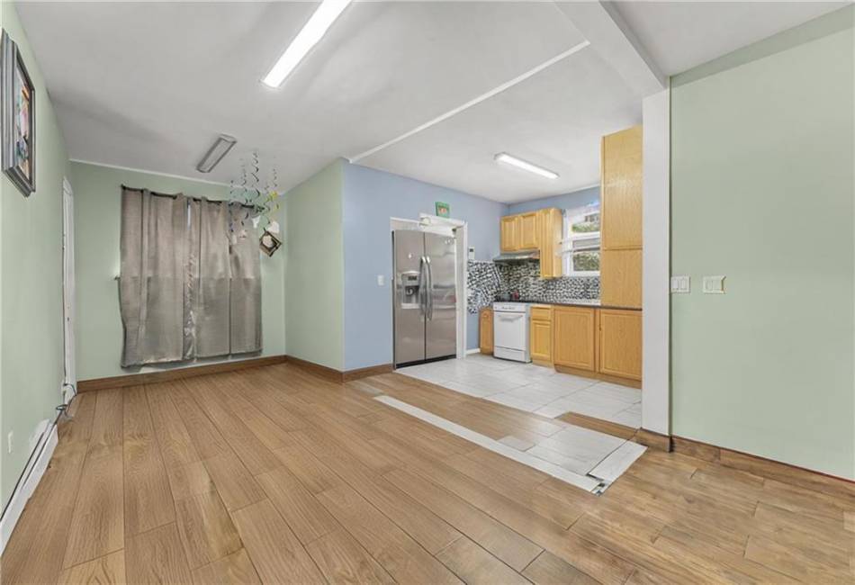 200 Brighton 10th Street, Brooklyn, New York 11235, 4 Bedrooms Bedrooms, ,3 BathroomsBathrooms,Residential,For Sale,Brighton 10th,489797
