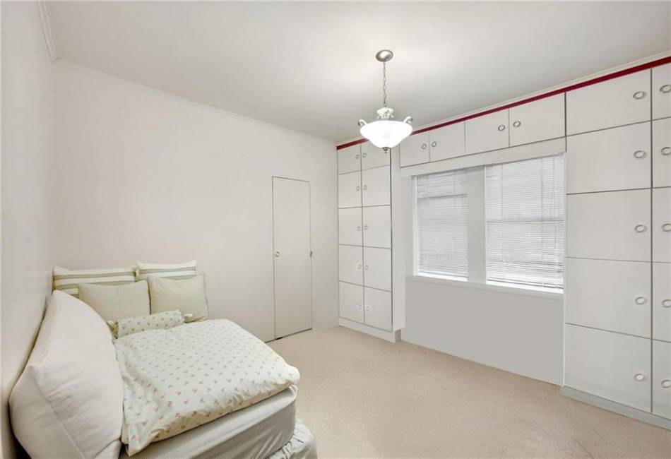 2114 Avenue N, Brooklyn, New York 11210, 4 Bedrooms Bedrooms, ,5 BathroomsBathrooms,Residential,For Sale,Avenue N,489805