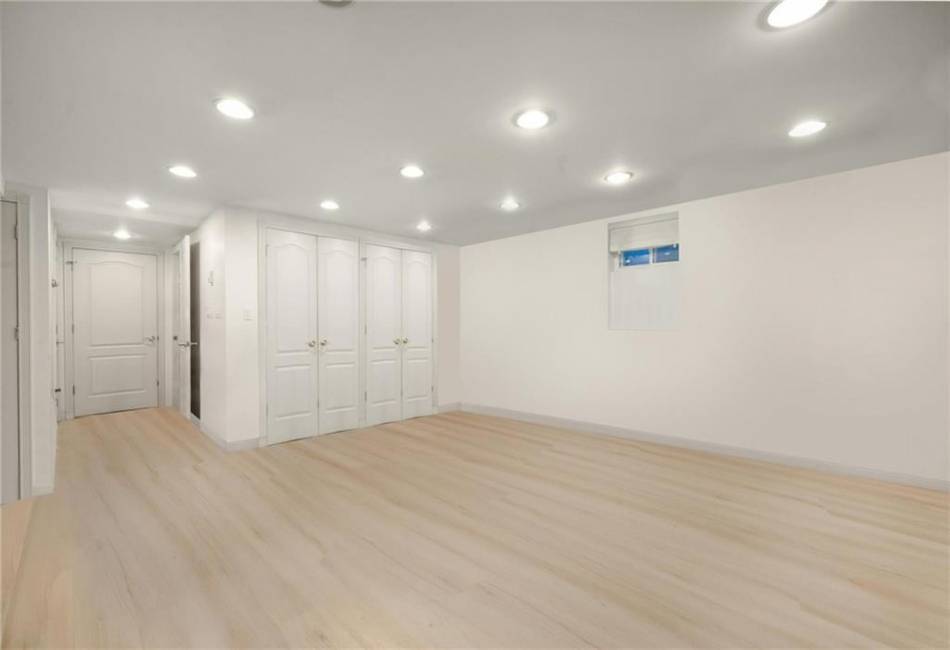 2114 Avenue N, Brooklyn, New York 11210, 4 Bedrooms Bedrooms, ,5 BathroomsBathrooms,Residential,For Sale,Avenue N,489805