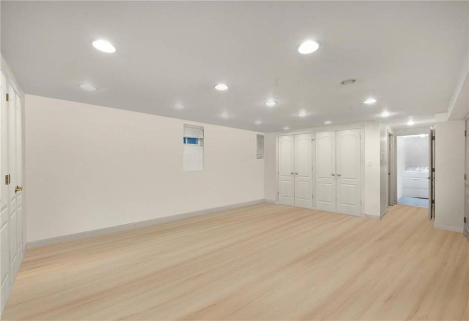 2114 Avenue N, Brooklyn, New York 11210, 4 Bedrooms Bedrooms, ,5 BathroomsBathrooms,Residential,For Sale,Avenue N,489805