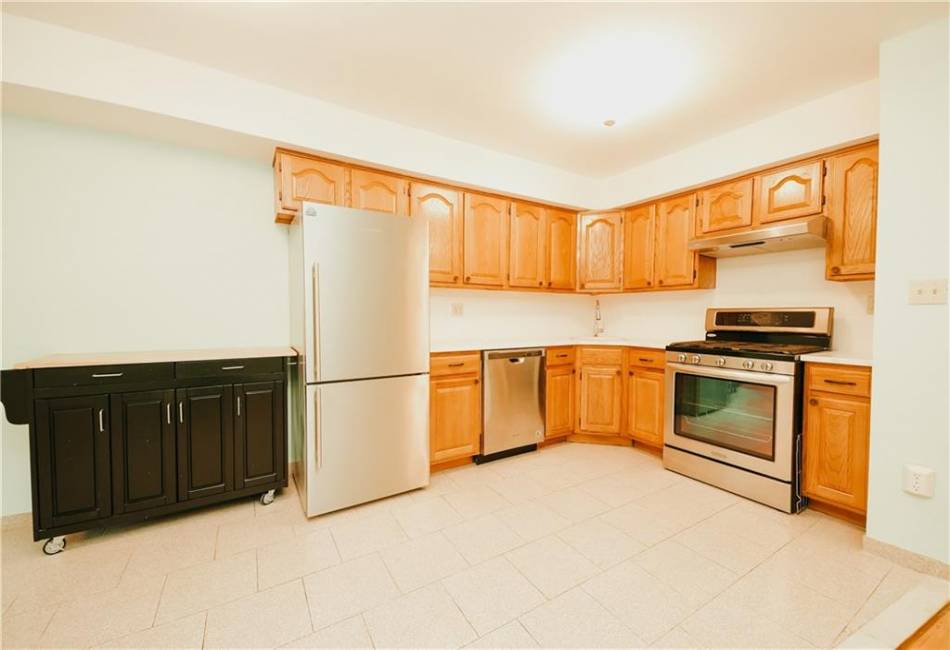 1856 13th Street, Brooklyn, New York 11229, 1 Bedroom Bedrooms, ,2 BathroomsBathrooms,Residential,For Sale,13th,489810