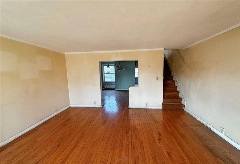 9303 Avenue K, Brooklyn, New York 11236, 2 Bedrooms Bedrooms, ,1.5 BathroomsBathrooms,Residential,For Sale,Avenue K,489812