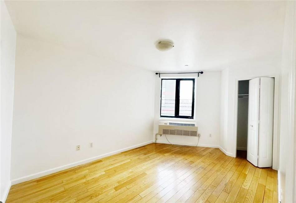 60-70 Woodhaven Boulevard, Queens, New York 11373, 3 Bedrooms Bedrooms, ,2 BathroomsBathrooms,Residential,For Sale,Woodhaven,489830