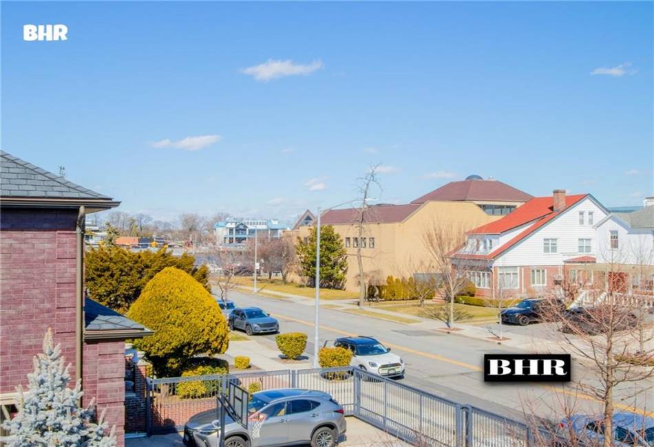 4094 Ocean Avenue, Brooklyn, New York 11235, 5 Bedrooms Bedrooms, ,5 BathroomsBathrooms,Residential,For Sale,Ocean,489724