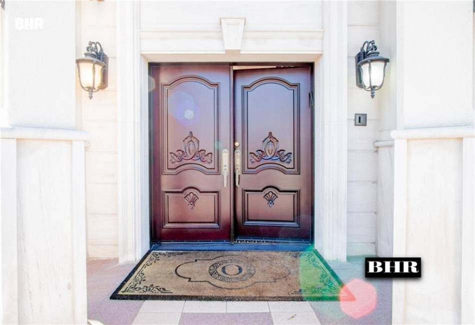 4094 Ocean Avenue, Brooklyn, New York 11235, 5 Bedrooms Bedrooms, ,5 BathroomsBathrooms,Residential,For Sale,Ocean,489724