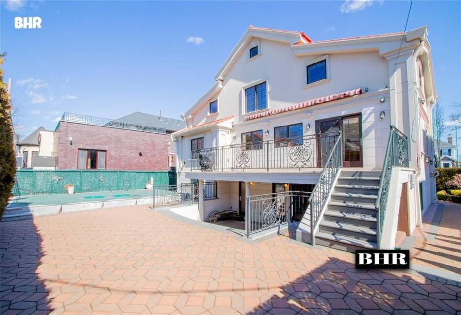4094 Ocean Avenue, Brooklyn, New York 11235, 5 Bedrooms Bedrooms, ,5 BathroomsBathrooms,Residential,For Sale,Ocean,489724