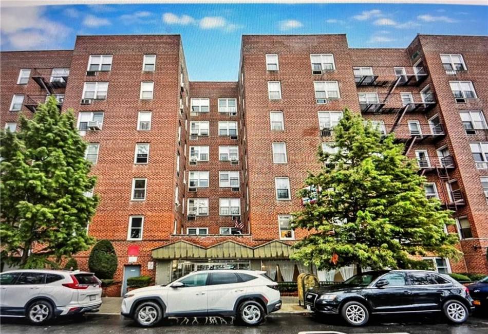 2665 Homecrest Avenue, Brooklyn, New York 11235, 1 Bedroom Bedrooms, ,1 BathroomBathrooms,Residential,For Sale,Homecrest,489826