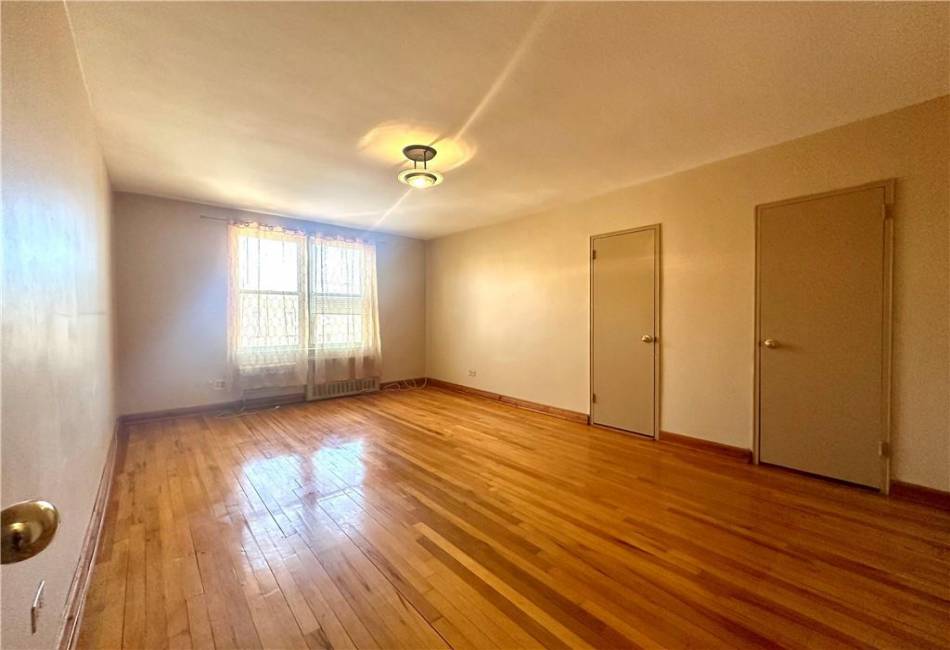 2665 Homecrest Avenue, Brooklyn, New York 11235, 1 Bedroom Bedrooms, ,1 BathroomBathrooms,Residential,For Sale,Homecrest,489826