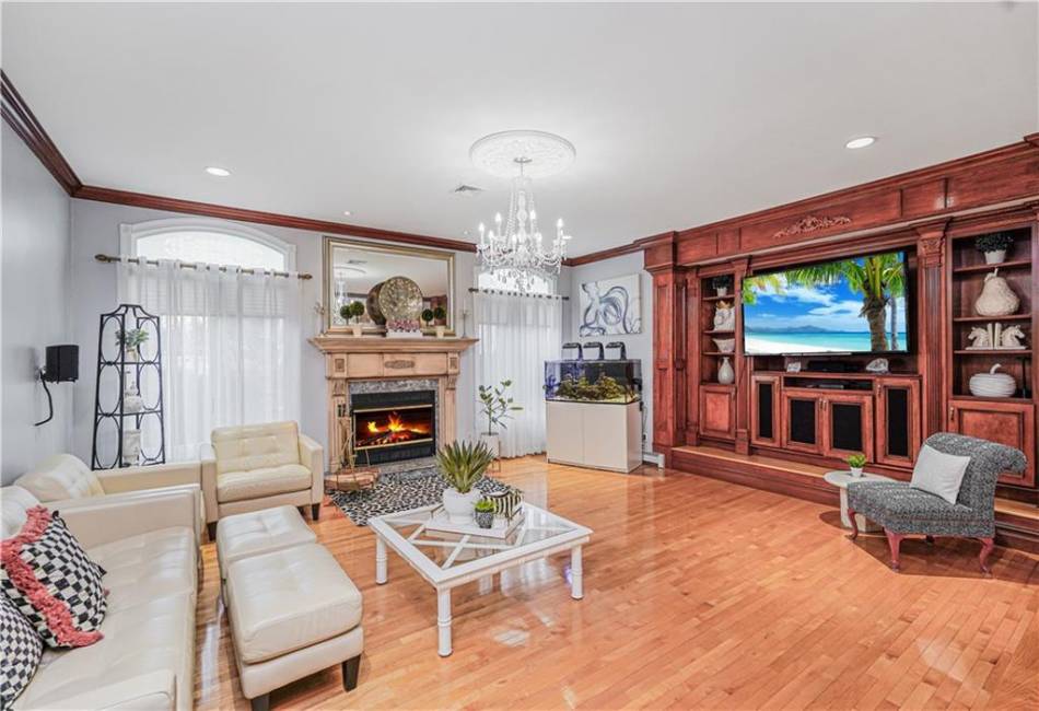 90 Giegerich Avenue, Staten Island, New York 10307, 5 Bedrooms Bedrooms, ,Residential,For Sale,Giegerich,489782