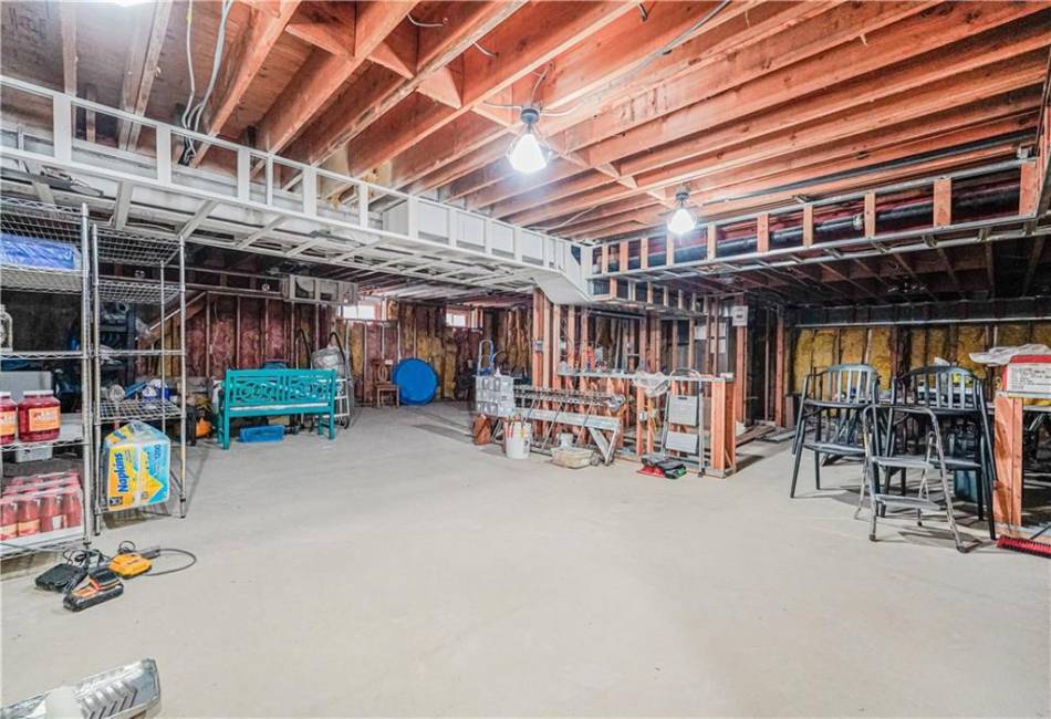 90 Giegerich Avenue, Staten Island, New York 10307, 5 Bedrooms Bedrooms, ,Residential,For Sale,Giegerich,489782